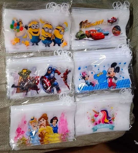 PENCIL POUCH FANCY TRANSPARENT CHARACTER