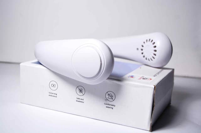 BLADELESS NECK COOLER FAN ULTRA LONG ENDURANCE SAFE & BLADELESS COMFORTABLE NO A18