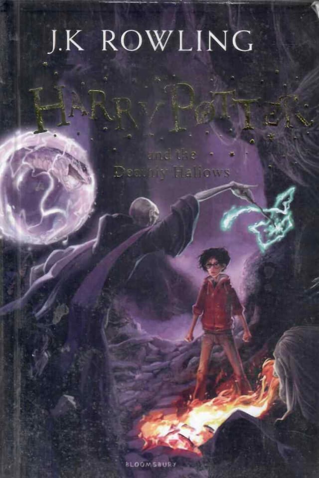 HARRY POTTER AND THE DEATHLY HALLOWS BOOK 7 (750)